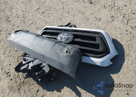 2020 Toyota Tacoma Sr z USA, uszkodzony, nr VIN 5TFAX5GNXLX185085